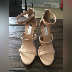 Beautiful 4” INC heels